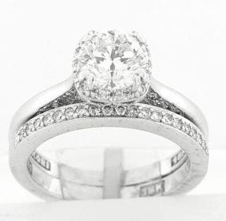 PRE-OWNED 18 KARAT WHITE GOLD PRESET DIAMOND TACORI ENGAGEMENT RING AND WEDDING BAND
